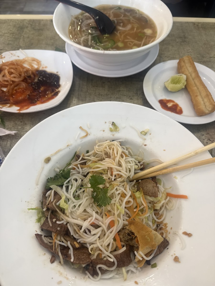 Lotus Pho & Grill Photos 2